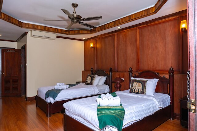 ワイ ノット ラオ ヴィラ