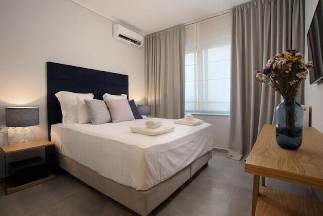 レジオ ラグジュリアス アテニアン アパートメント