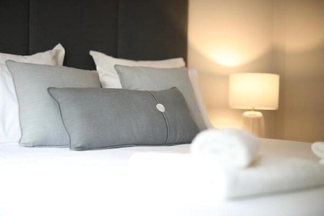 レジオ ラグジュリアス アテニアン アパートメント