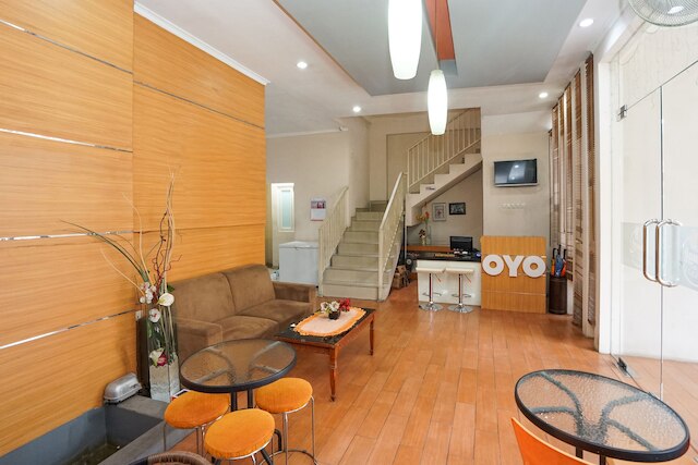 OYO  450 セマンピール  レジデンス