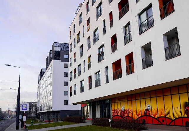 クリスタル アパートメンツ