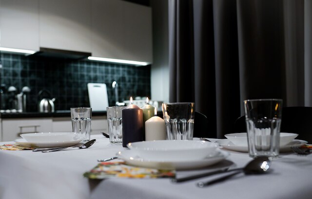 クリスタル アパートメンツ