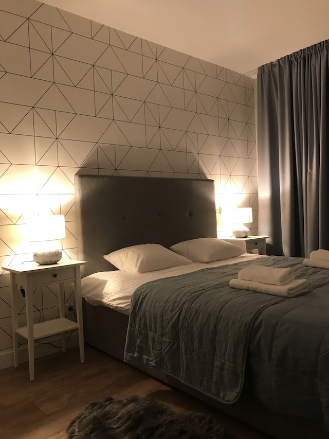 クリスタル アパートメンツ