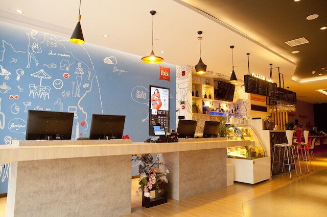 ホテル イビス天津レールウェイステーション (宜必思天津火车站酒店)