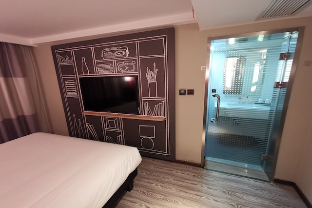 ホテル イビス天津レールウェイステーション (宜必思天津火车站酒店)