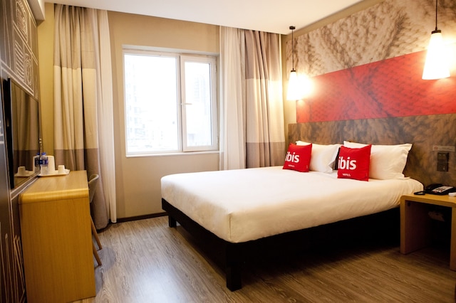 ホテル イビス天津レールウェイステーション (宜必思天津火车站酒店)