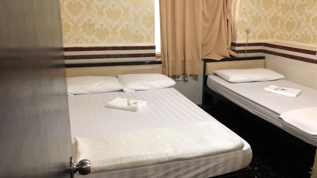 タージ スーパー デラックス