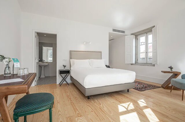 カレウェイ ホテル