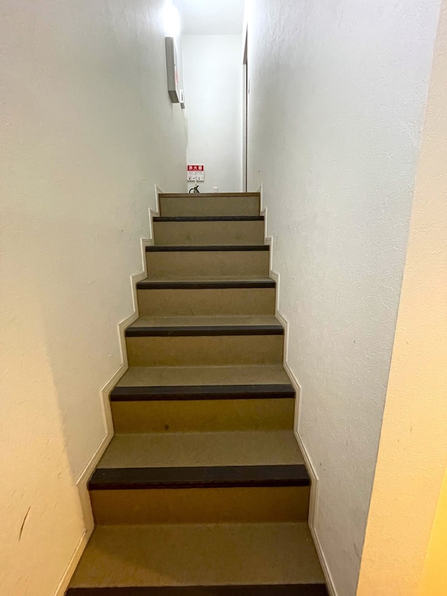 イーステイ なんば