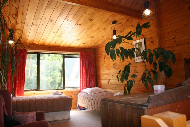 ウォルナット グローブ ロッジ