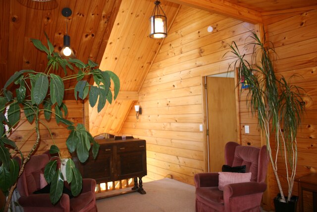 ウォルナット グローブ ロッジ