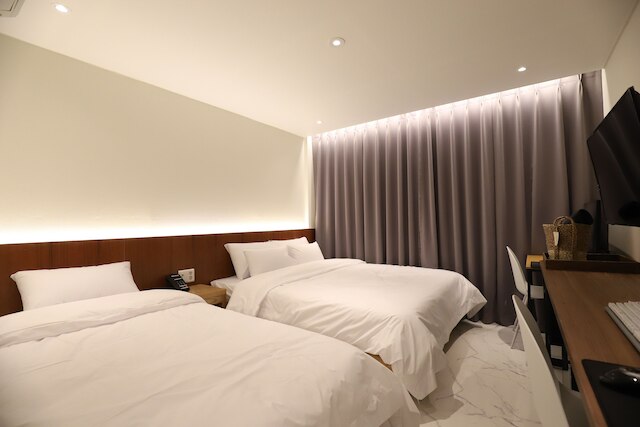 ビエンナーレ ホテル