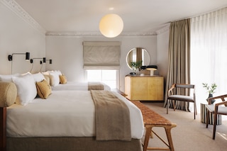 パリホテル ウエストウッド ビレッジ - ウエスト ビバリーヒルズ