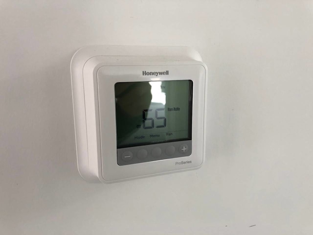 ブラン ニュー ラグジュアリー スペーシャス 3 ベッドルーム タウンホーム クロース トゥ 3rd ストリート