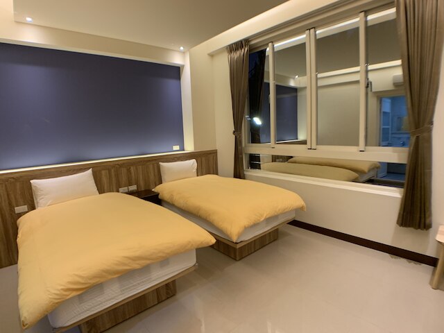 ザサニー (映旅店)