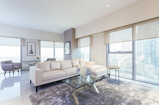 ナスマ ラグジュアリー ステイズ - セントラル パーク タワー