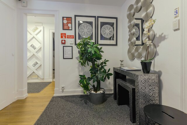 バイロ アルト パレス アパートメント フォー  ラージ グループ