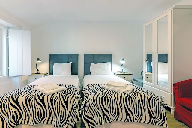 バイロ アルト パレス アパートメント フォー  ラージ グループ