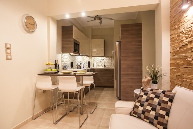 ゴールド アンド ブルー ラグジュリアス アパートメント