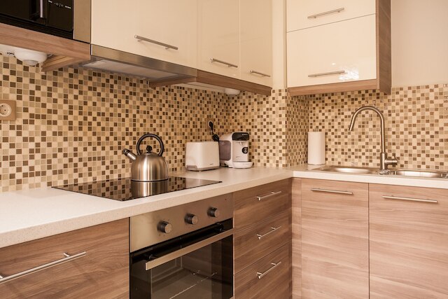 ゴールド アンド ブルー ラグジュリアス アパートメント