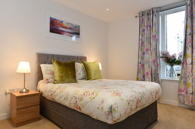 キュー ブリッジ アパートメンツ