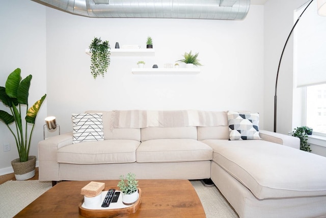 エレガンス & エレベーション : マイル ハイ コンド イン ハイランド