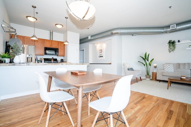 エレガンス & エレベーション : マイル ハイ コンド イン ハイランド