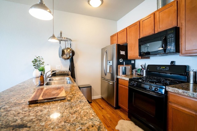 エレガンス & エレベーション : マイル ハイ コンド イン ハイランド