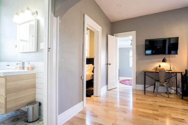 ザ アーバン ユニオン エクレクティック ヒストリック アパートメント、4 名様までご宿泊可能