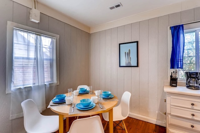 スローンズ レイク ソリテュード インティメット キャリッジ ハウス