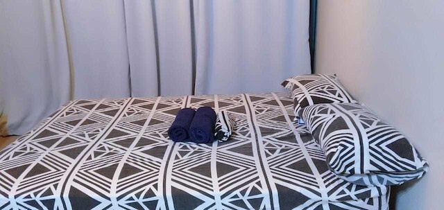 アップタウン BGC ニア セント ルークズ