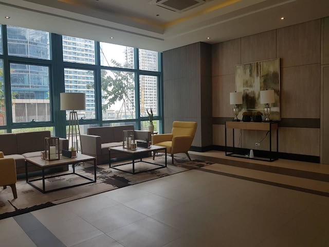 アップタウン BGC ニア セント ルークズ