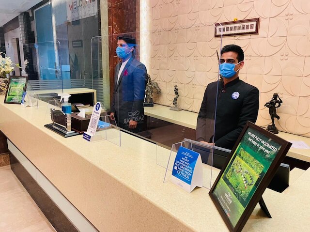 ヴェニツア サロヴァー ポルティコ デリー