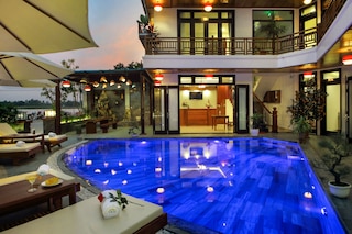 スリーウェイ リバーサイド ヴィラ