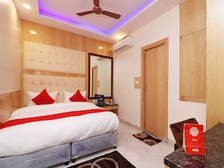 OYO 13774 チェックイン イン ルーム