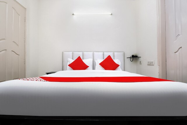 OYO 24436 ラムジ 7 グランド