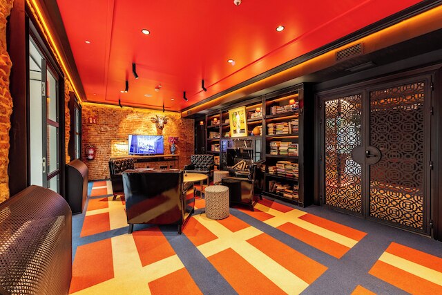 ペスターナ コレクション プラザ マヨール