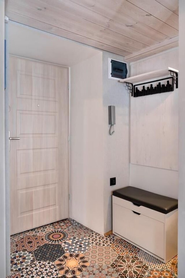 フミエルナ z アントレソラ