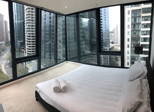 レアディセット アパートメンツ サウスバンク ワン