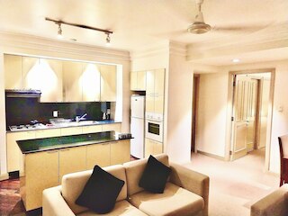 ダウンタウン レトロ サービスド アパートメント