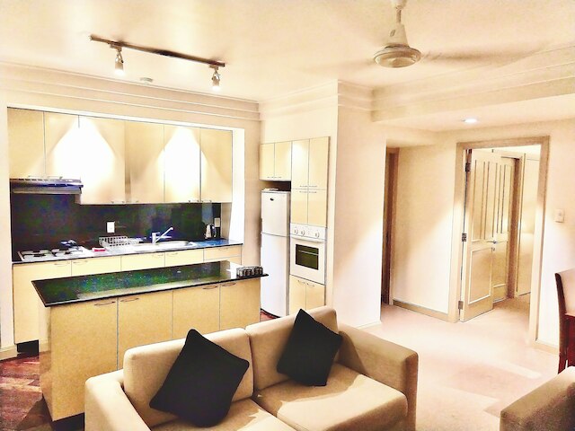 ダウンタウン レトロ サービスド アパートメント