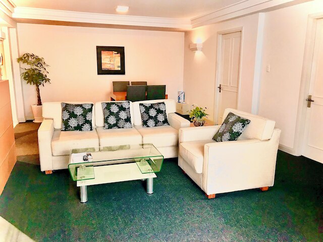 ダウンタウン レトロ サービスド アパートメント