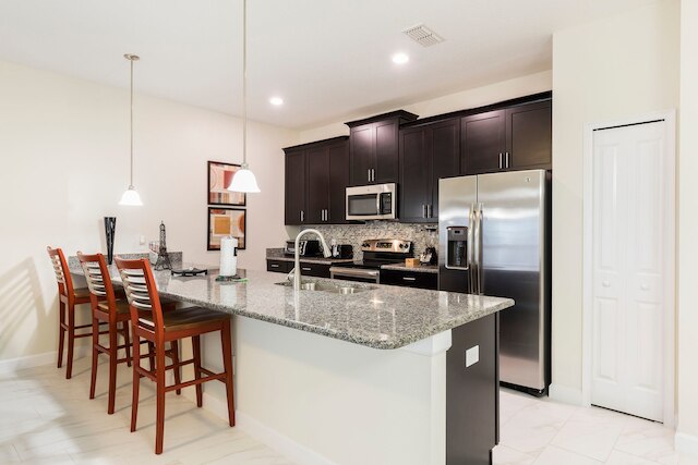 ラブリー バケーション タウンハウス ウィズ プライベート プール SL3103