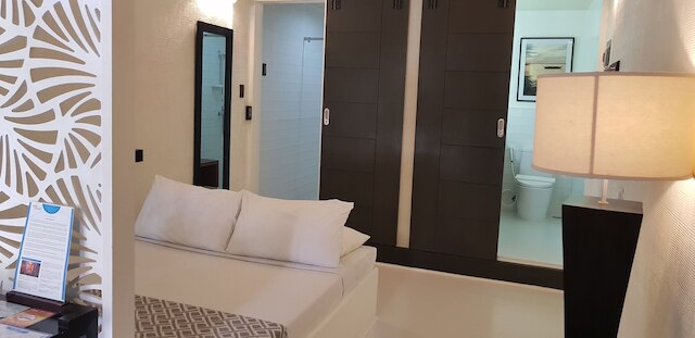 クール プレイス ライト レジデンシーズ