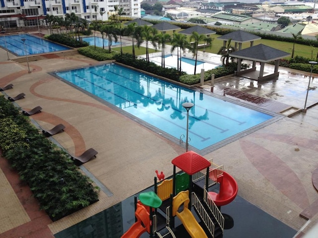 クール プレイス ライト レジデンシーズ