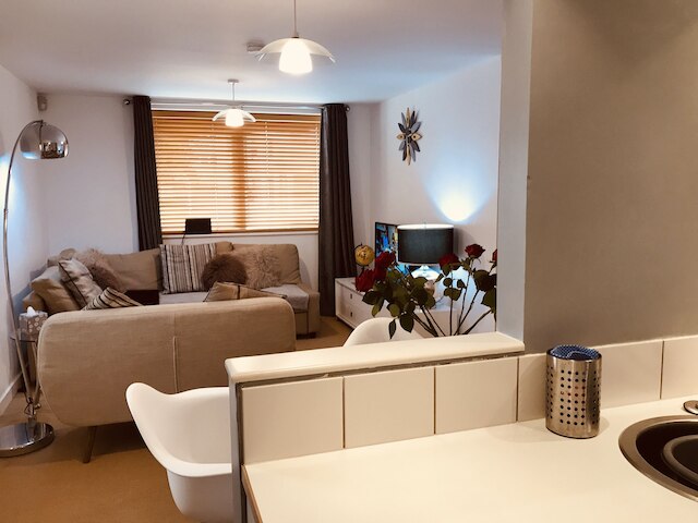 2 ベッドルーム ラックス ドックランド アパートメント ウィズ パーキング