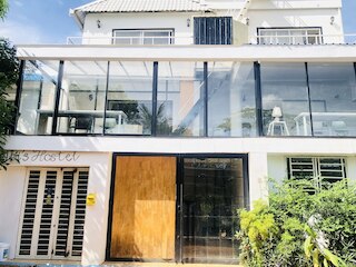 キャットズ ホステル