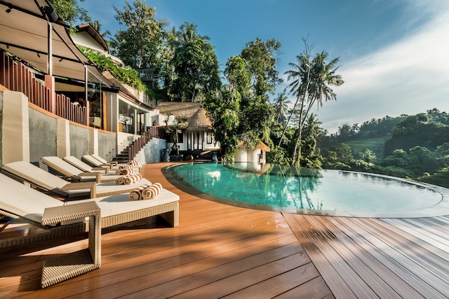 タナデワ リゾート ウブド バリ バイ クロス コレクション