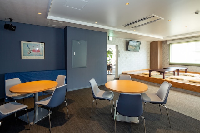 キャビネットホテル ワウズ