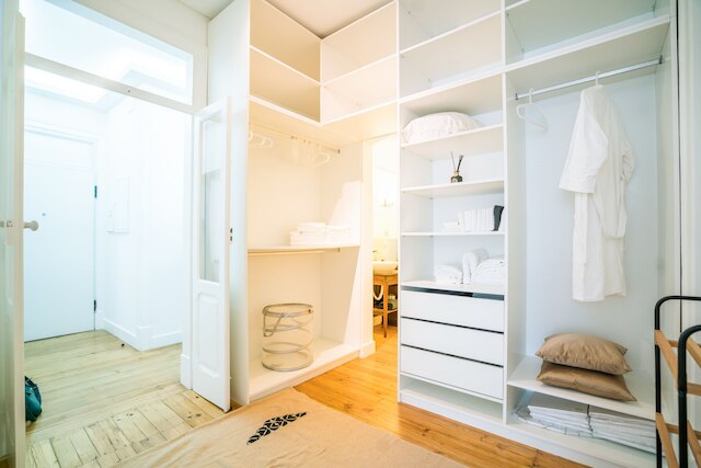 エストレラ ネオクラシカル アパートメント リバー ビュー